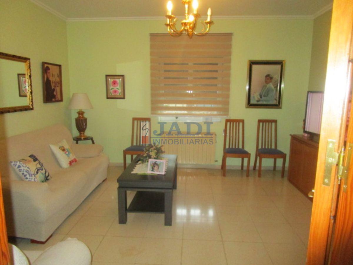 For sale of house in Valdepeñas