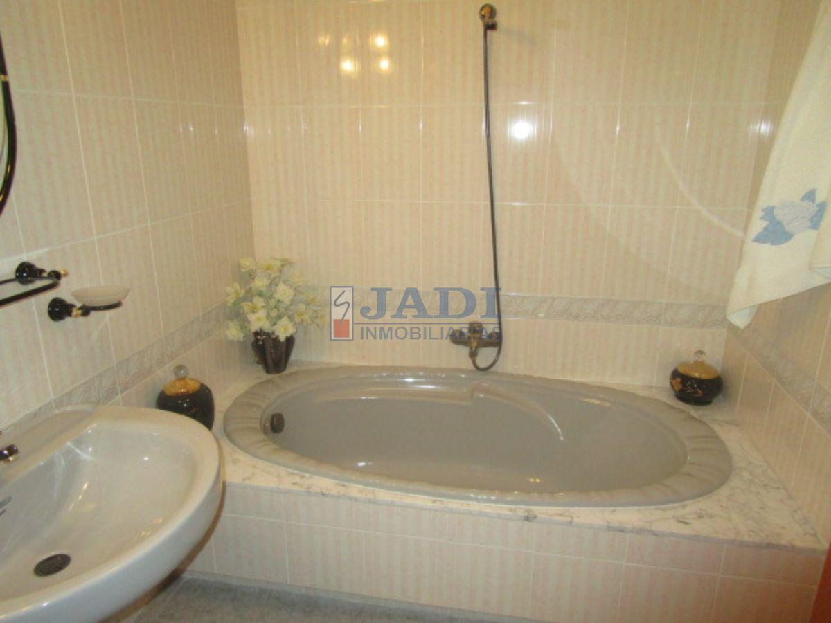 For sale of house in Valdepeñas