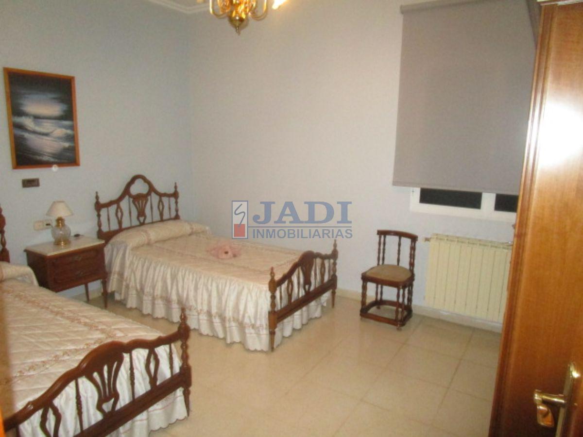 For sale of house in Valdepeñas