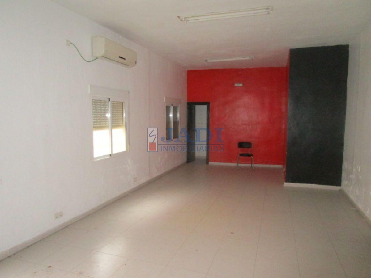 For rent of office in Valdepeñas