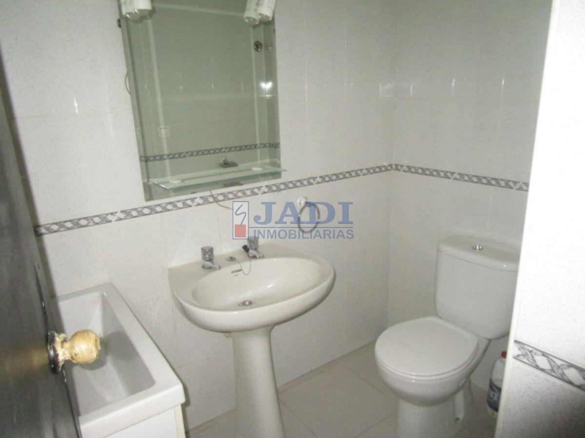 For rent of office in Valdepeñas
