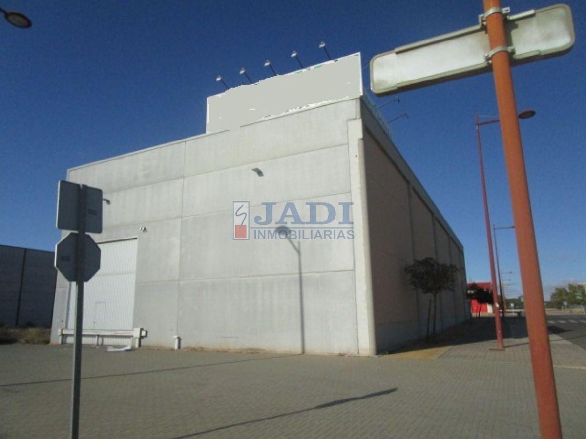 For sale of industrial plant/warehouse in Valdepeñas