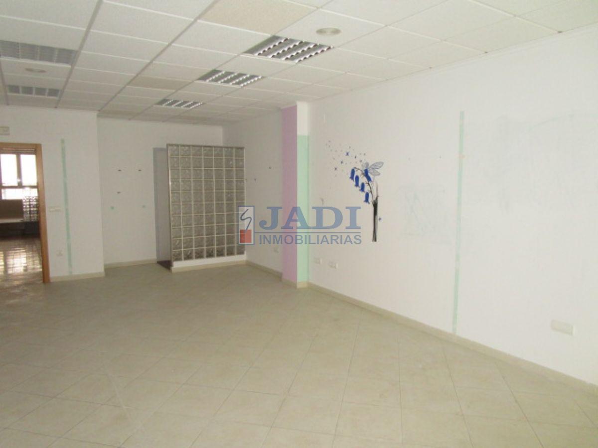 Alquiler de local comercial en Valdepeñas