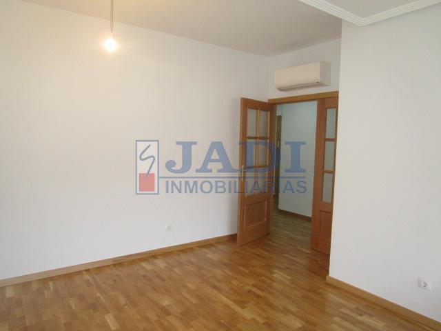 For rent of flat in Valdepeñas