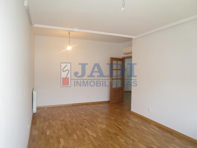 For rent of flat in Valdepeñas