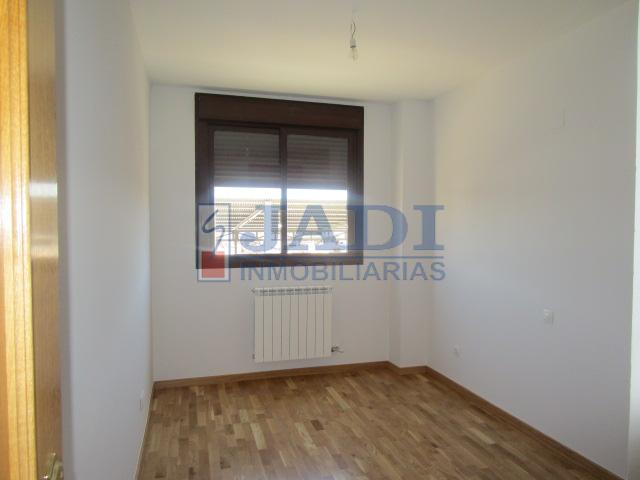 For rent of flat in Valdepeñas