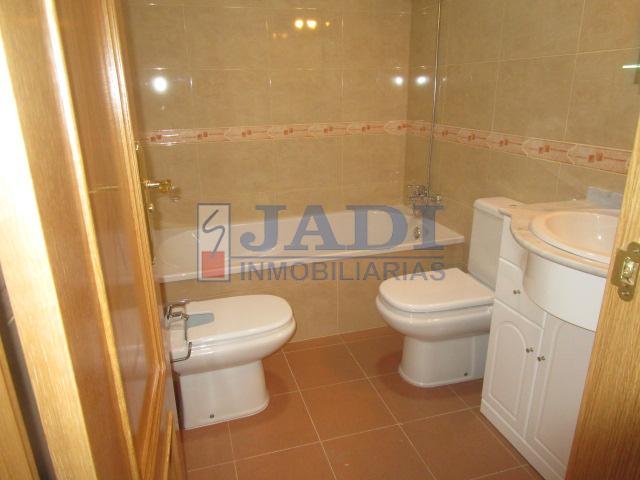 For rent of flat in Valdepeñas
