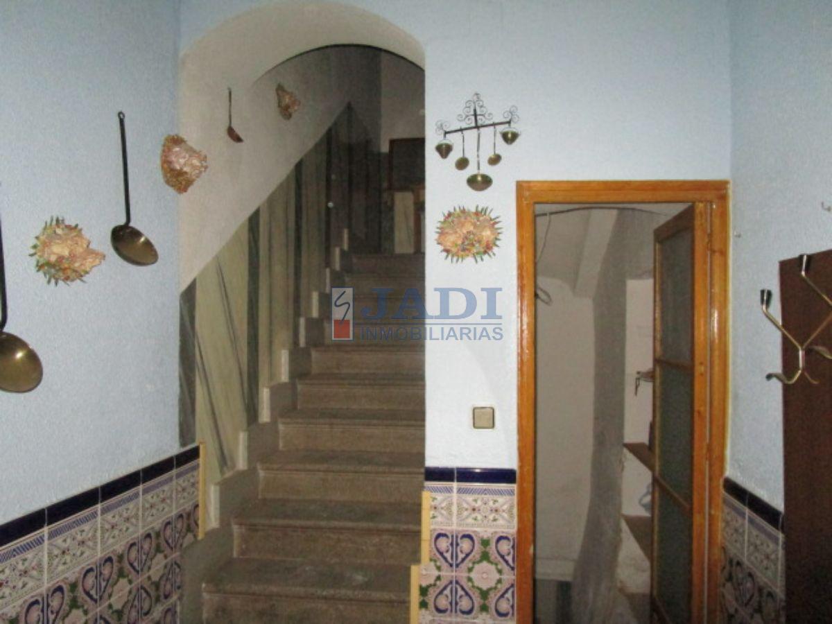 For sale of house in Valdepeñas