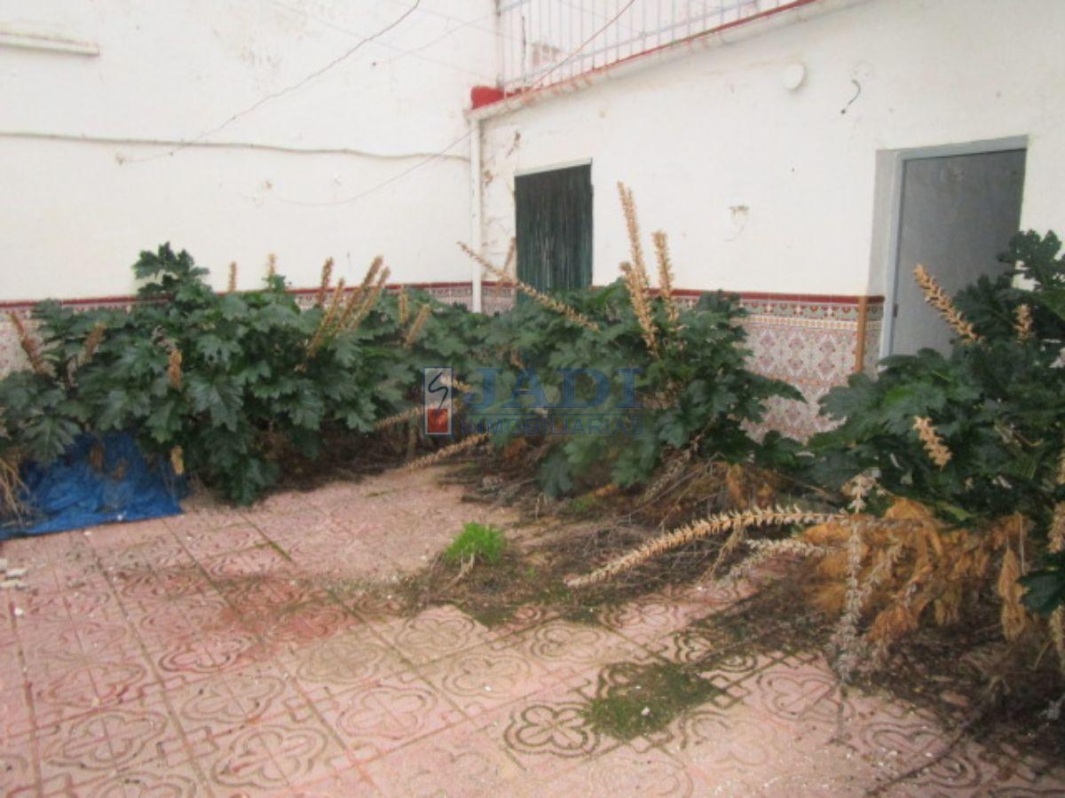 For sale of house in Valdepeñas