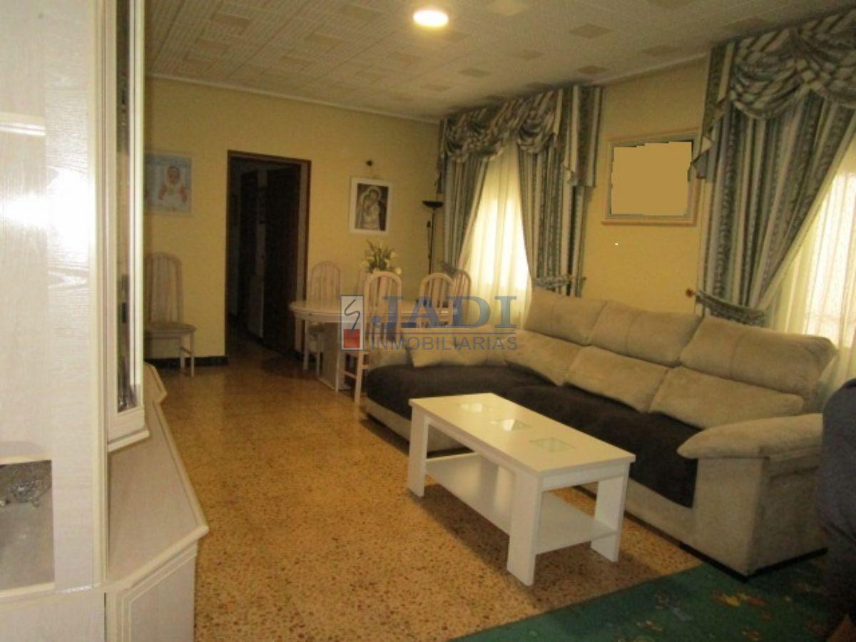 For sale of flat in Valdepeñas