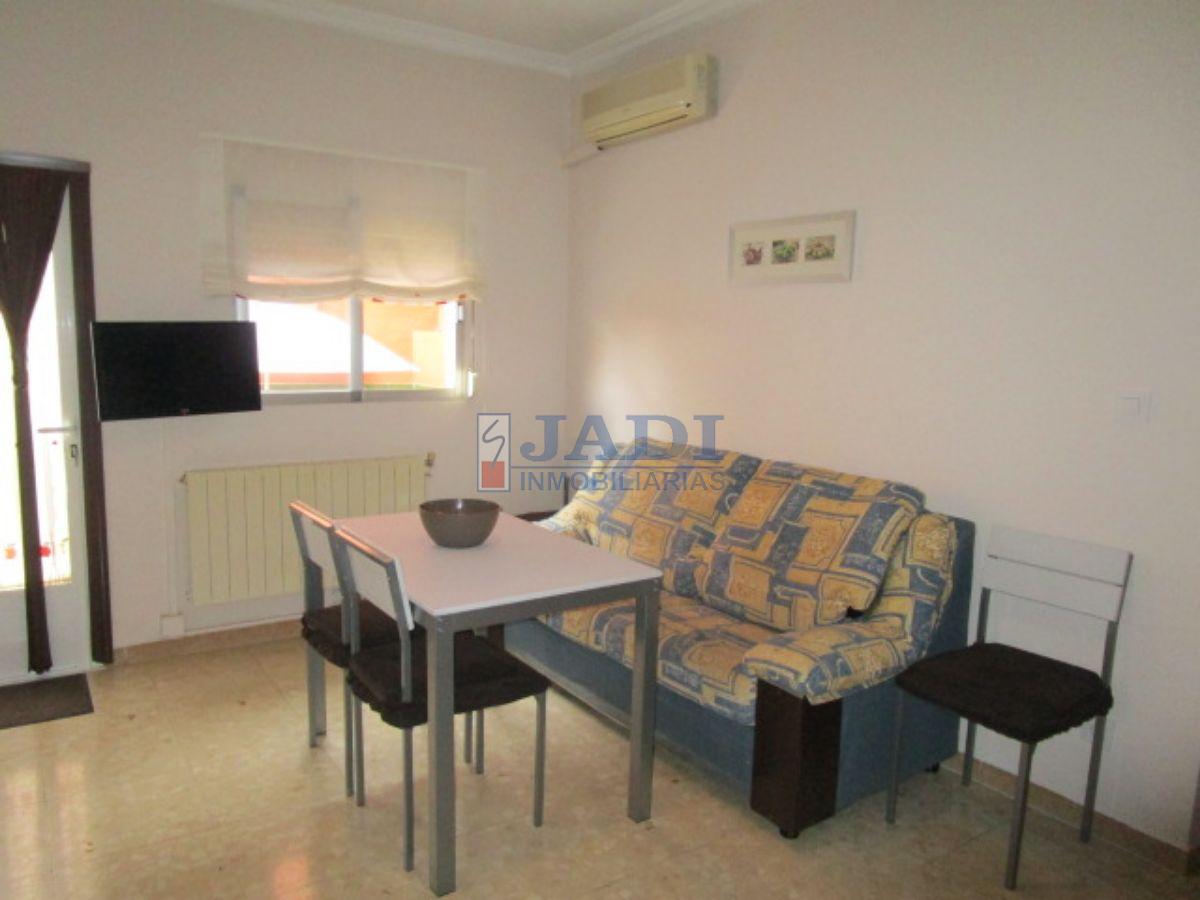 For sale of flat in Valdepeñas