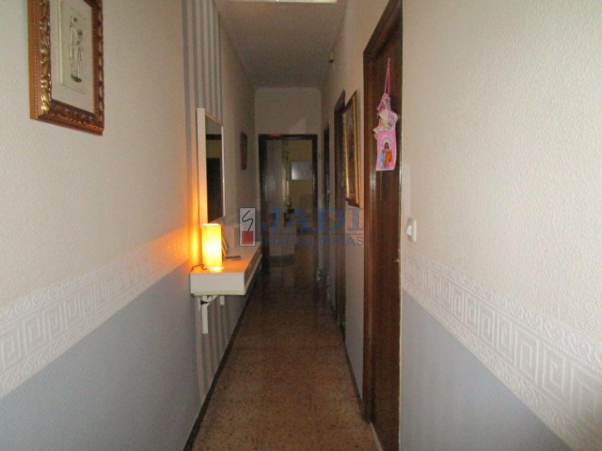 For sale of flat in Valdepeñas