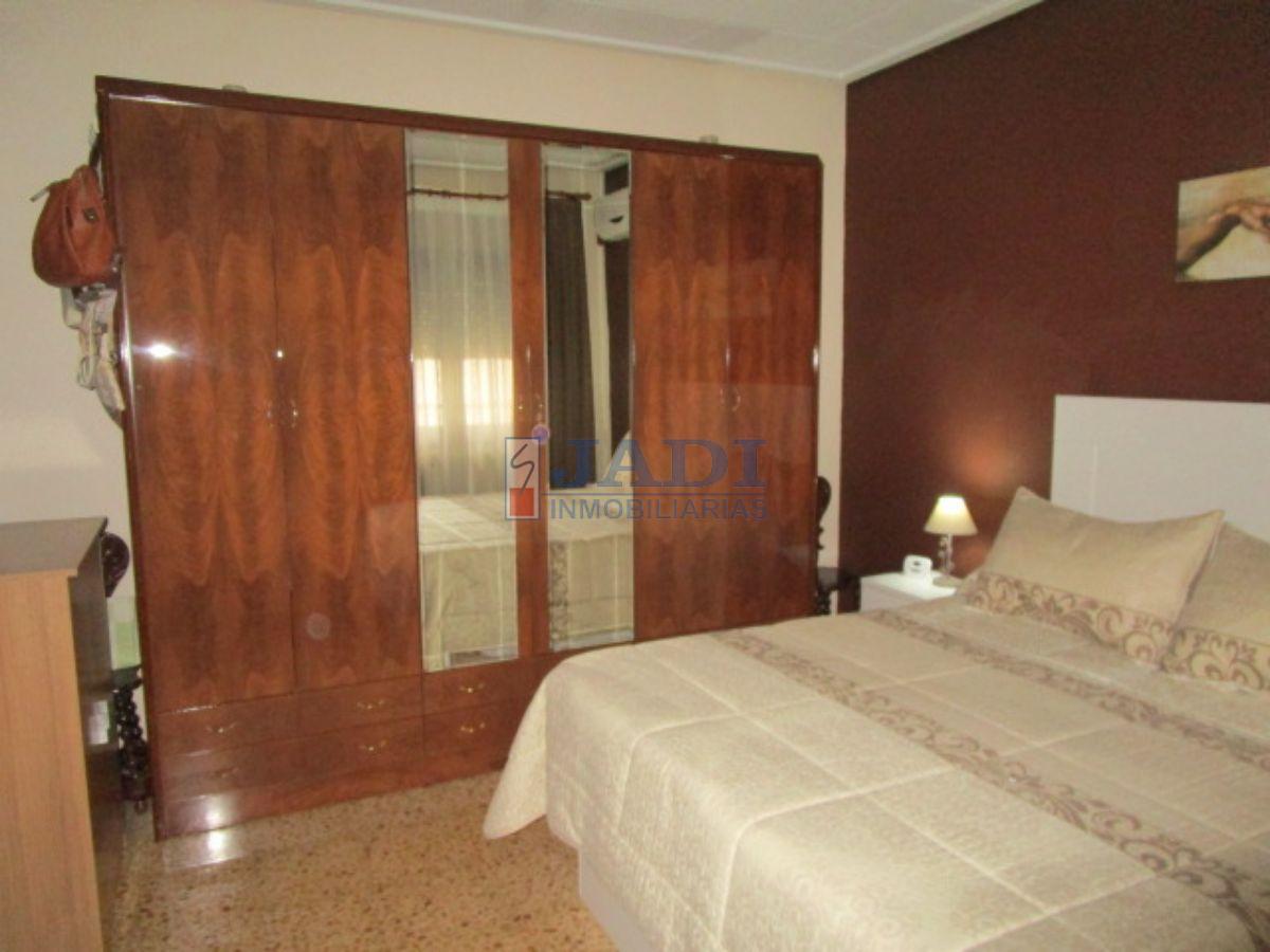 For sale of flat in Valdepeñas