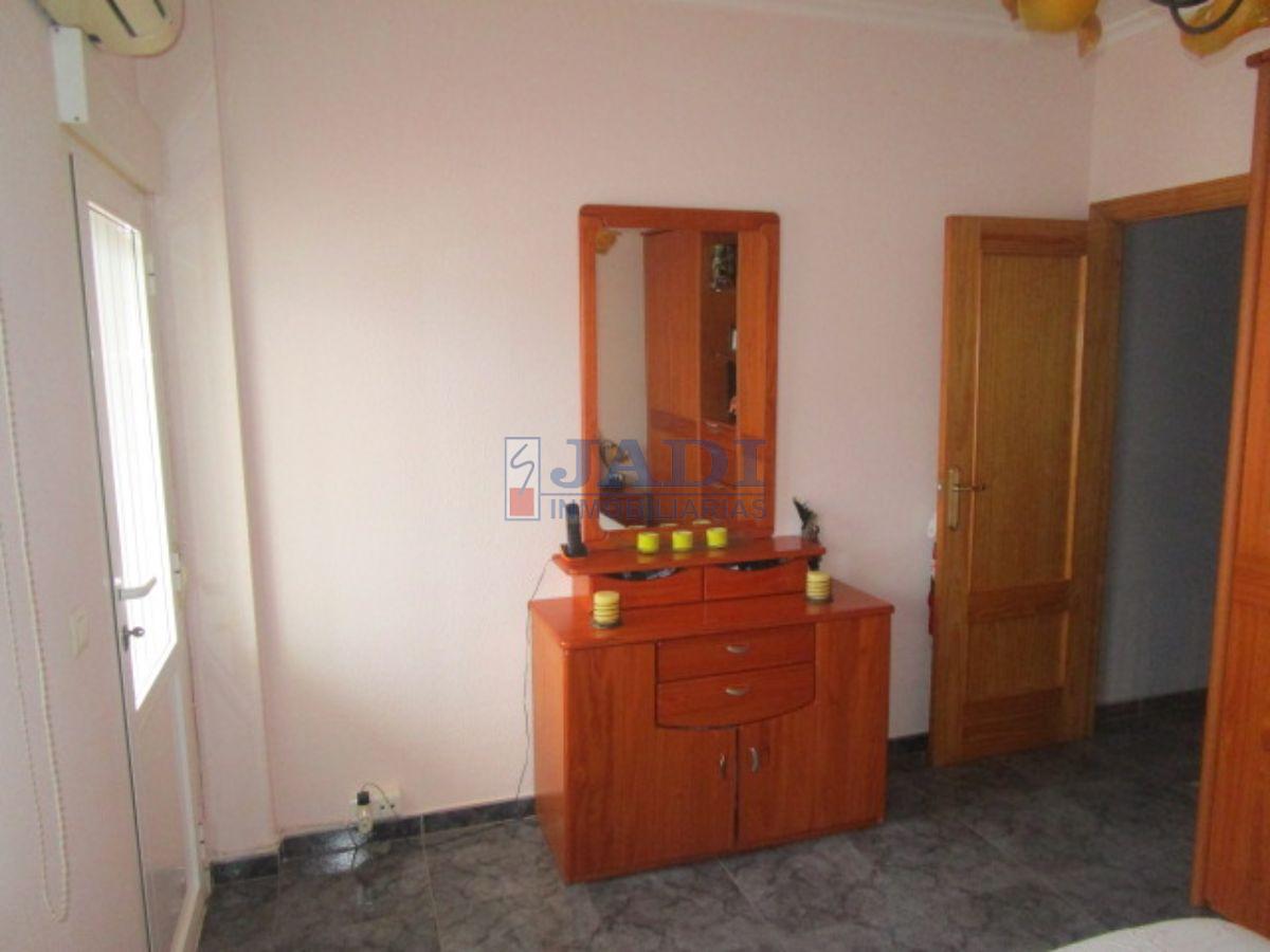 For sale of house in Valdepeñas