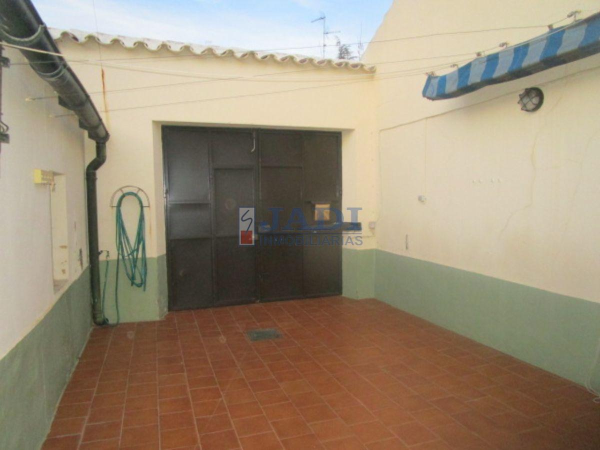 For sale of house in Valdepeñas