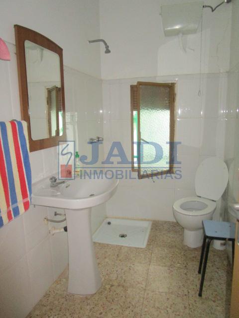For sale of house in Valdepeñas