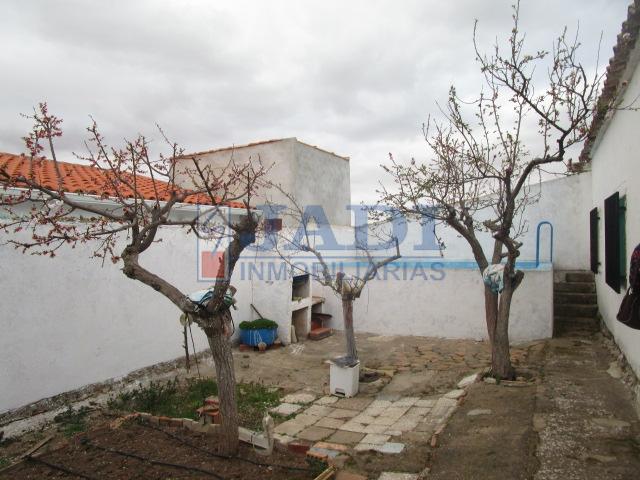 For sale of house in Valdepeñas