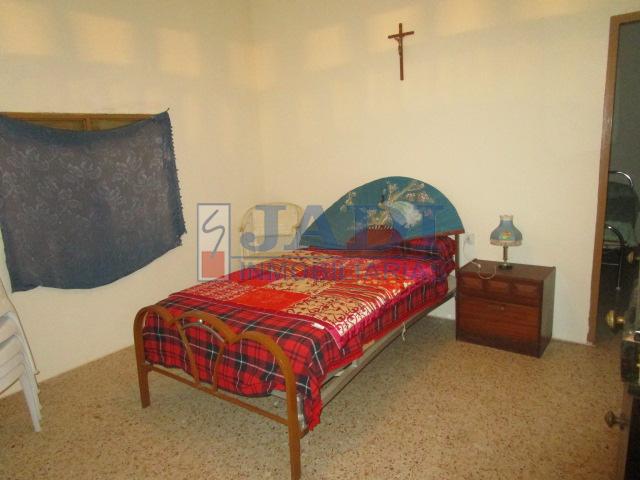 For sale of house in Valdepeñas