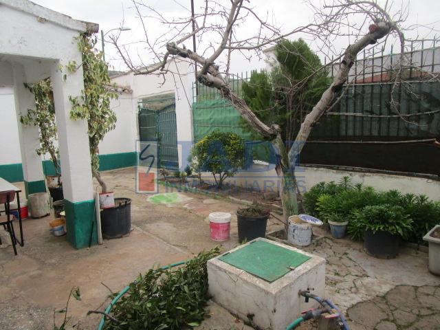 For sale of house in Valdepeñas