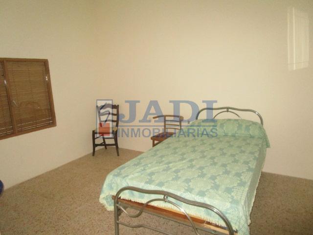 For sale of house in Valdepeñas