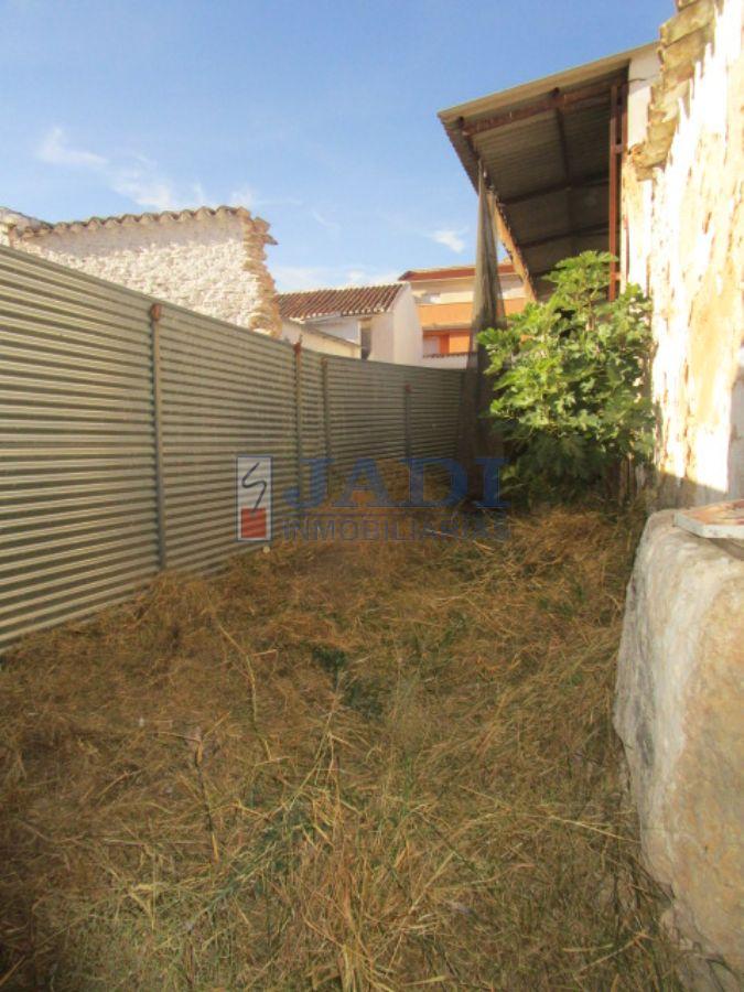 For sale of land in Valdepeñas