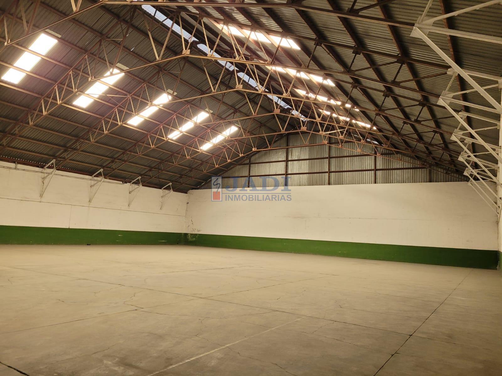 Venta de nave en Valdepeñas