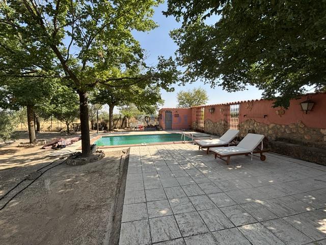 Venta de casa en Valdepeñas