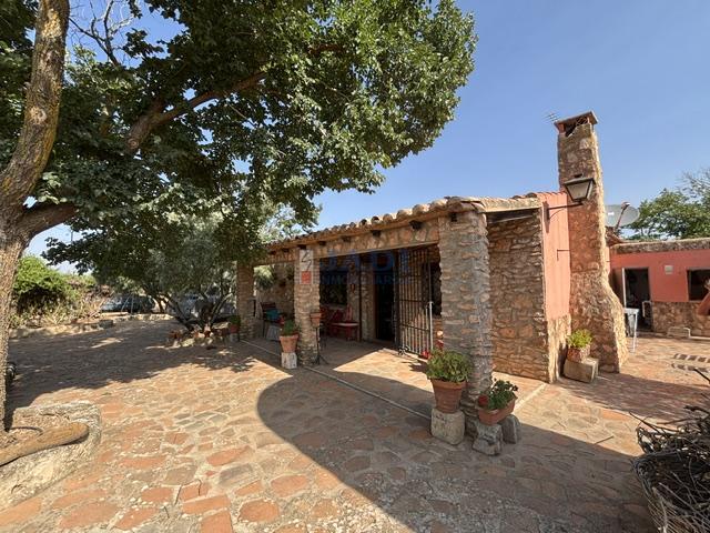 Venta de casa en Valdepeñas