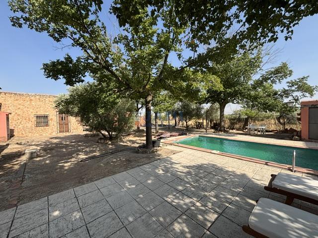 Venta de casa en Valdepeñas