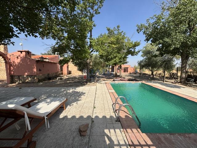 Venta de casa en Valdepeñas