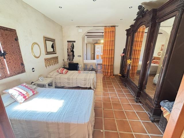 Venta de casa en Valdepeñas