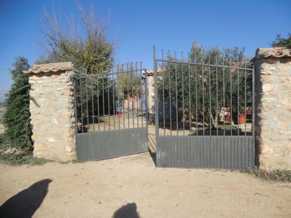 For sale of house in Valdepeñas