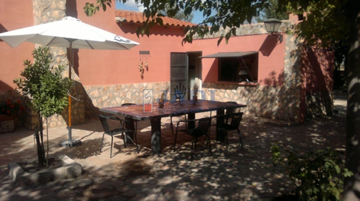 For sale of house in Valdepeñas