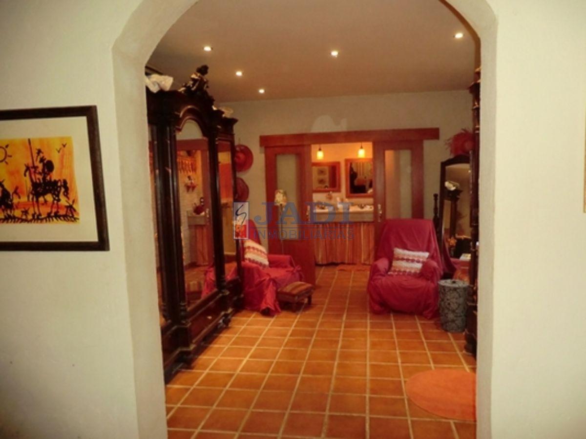 For sale of house in Valdepeñas