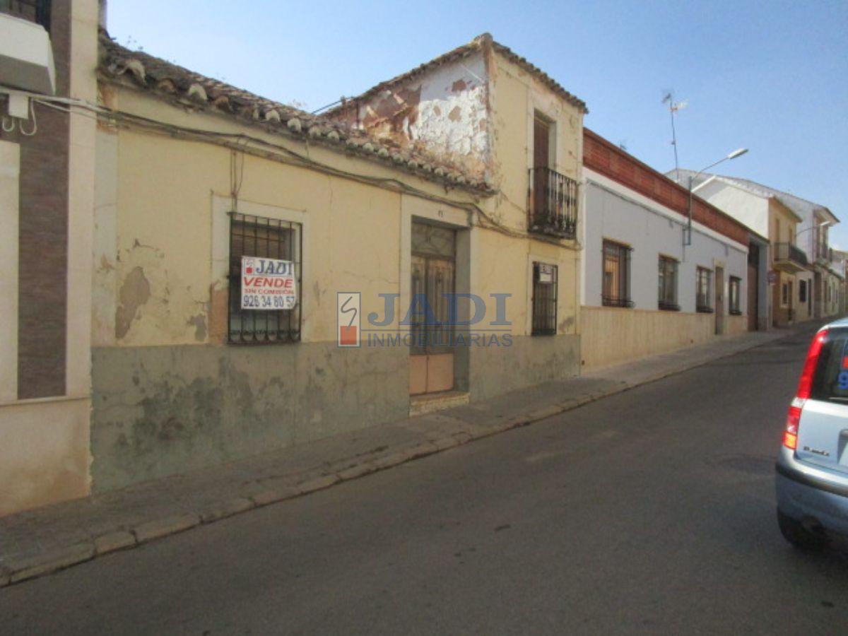 Venta de casa en Valdepeñas