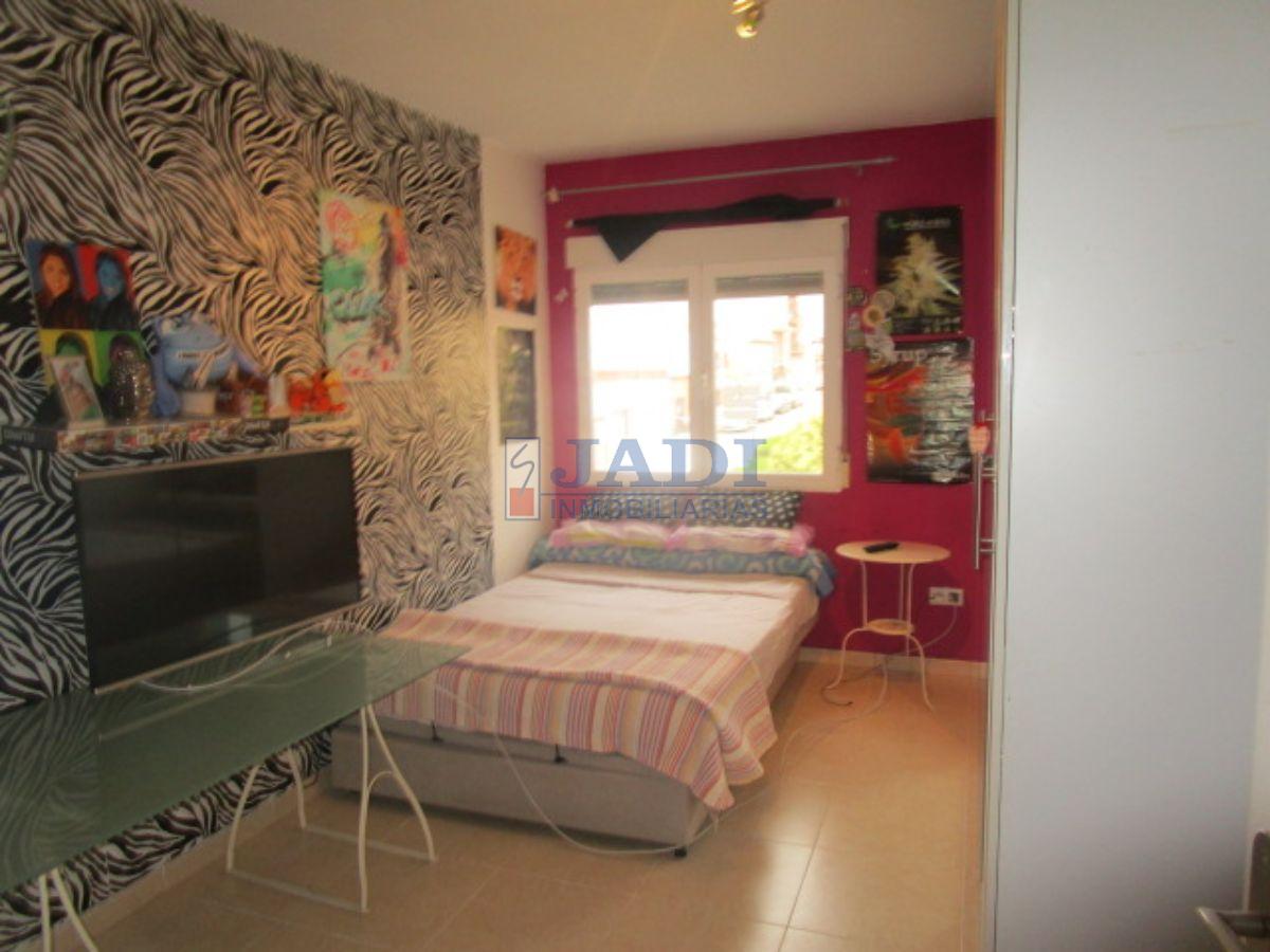 For sale of flat in Valdepeñas