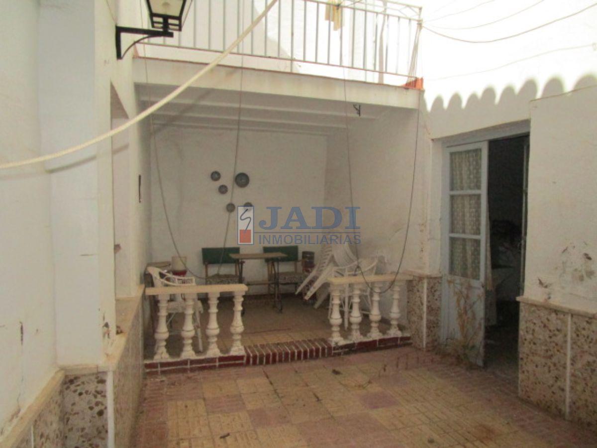 For sale of house in Valdepeñas