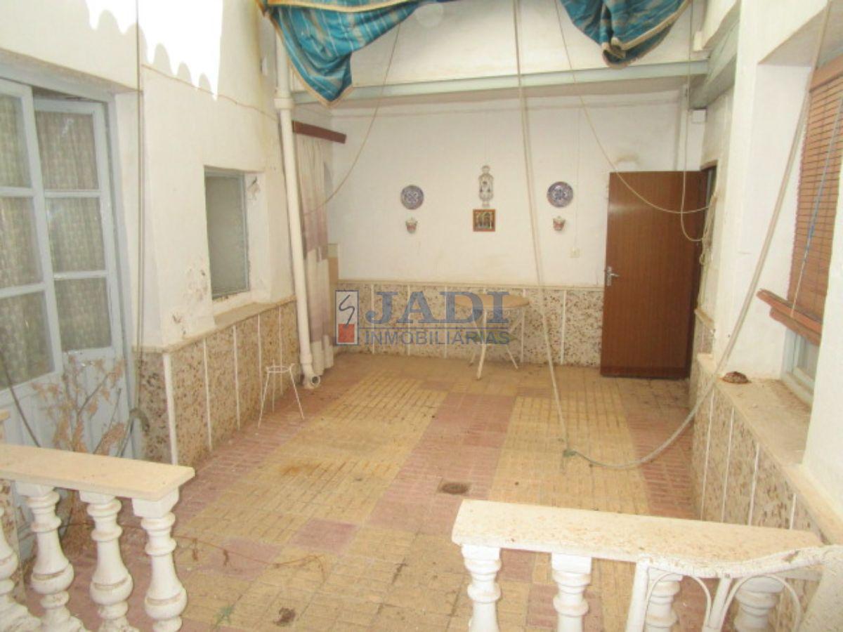 For sale of house in Valdepeñas