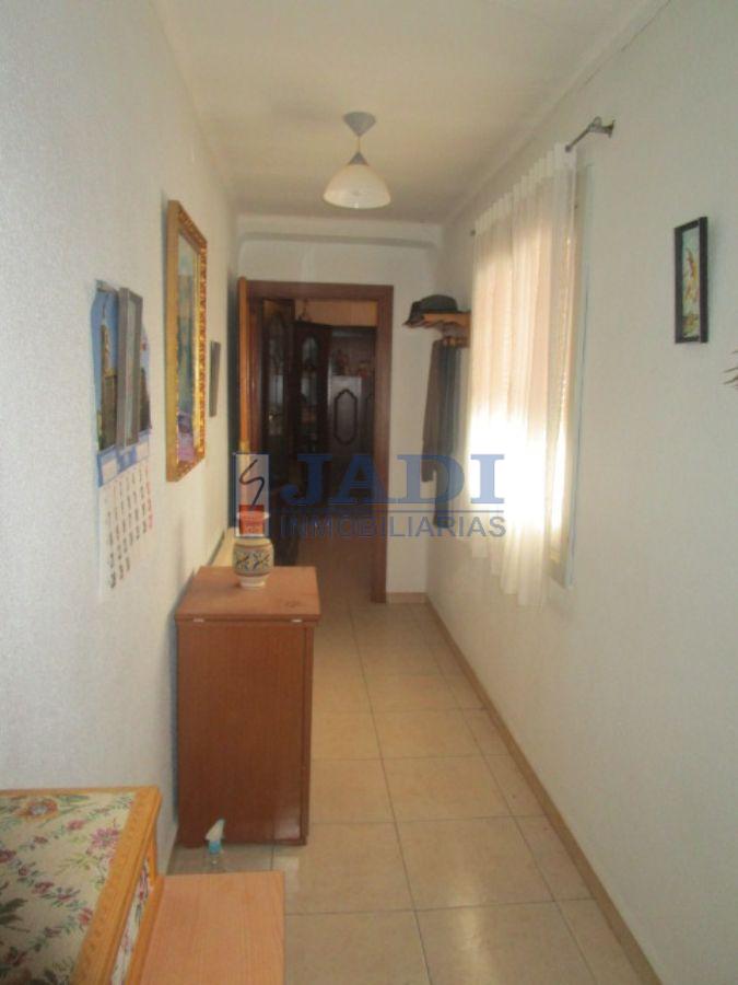 For sale of house in Valdepeñas