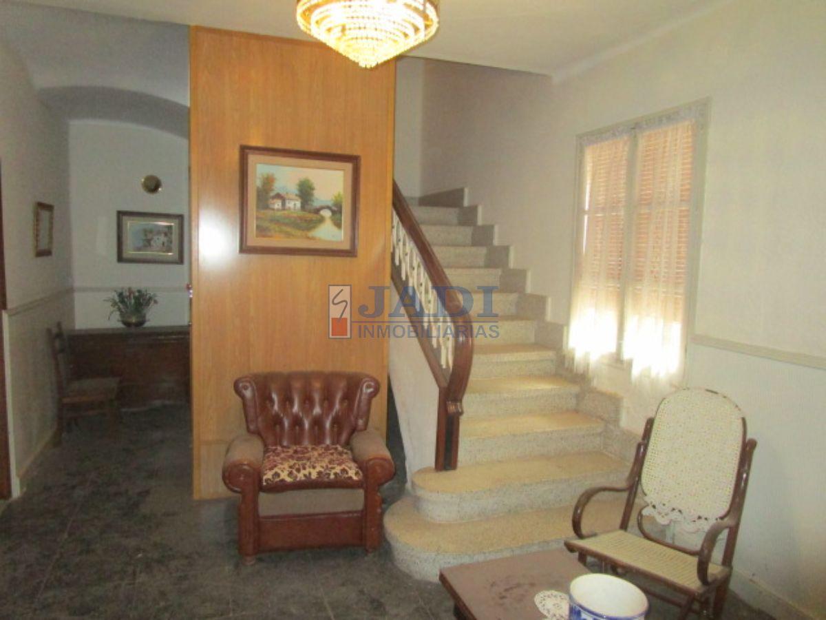 For sale of house in Valdepeñas