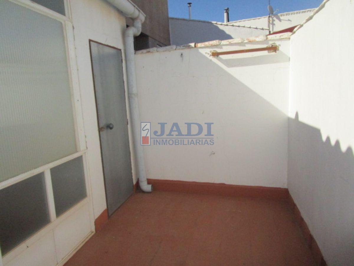 For sale of flat in Valdepeñas