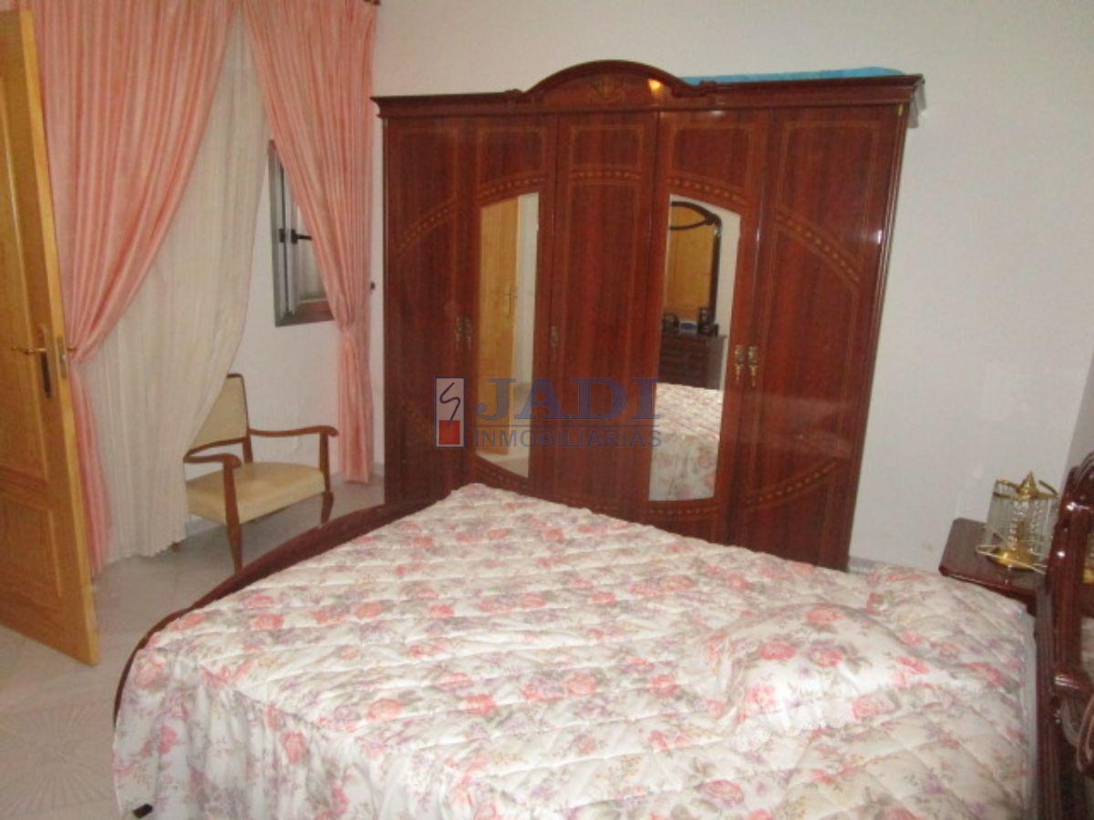 For sale of house in Valdepeñas