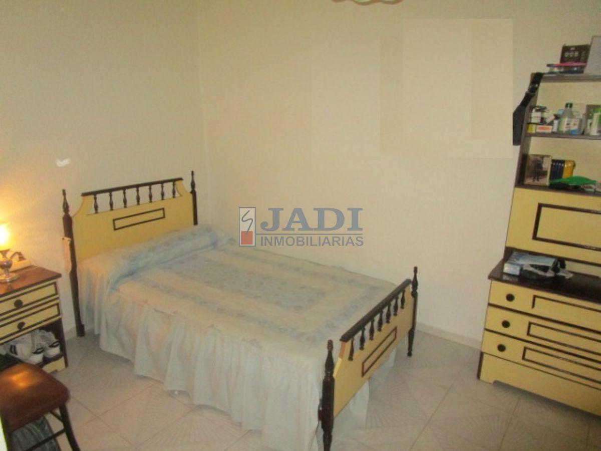 For sale of house in Valdepeñas