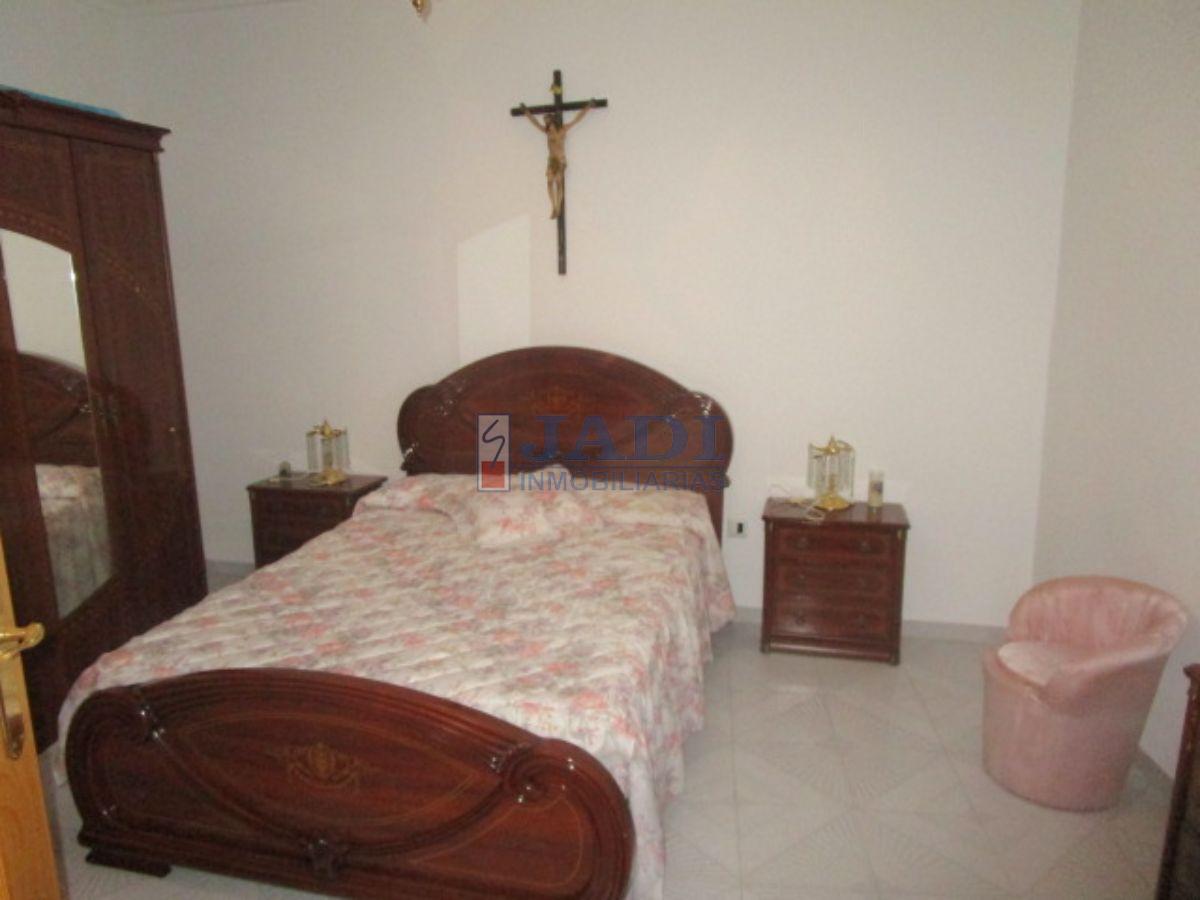 For sale of house in Valdepeñas