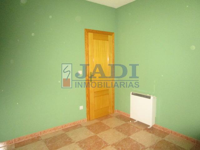 For sale of house in Valdepeñas