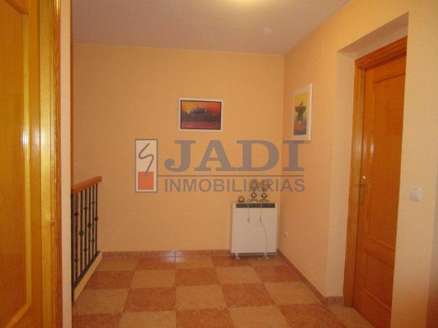 For sale of house in Valdepeñas