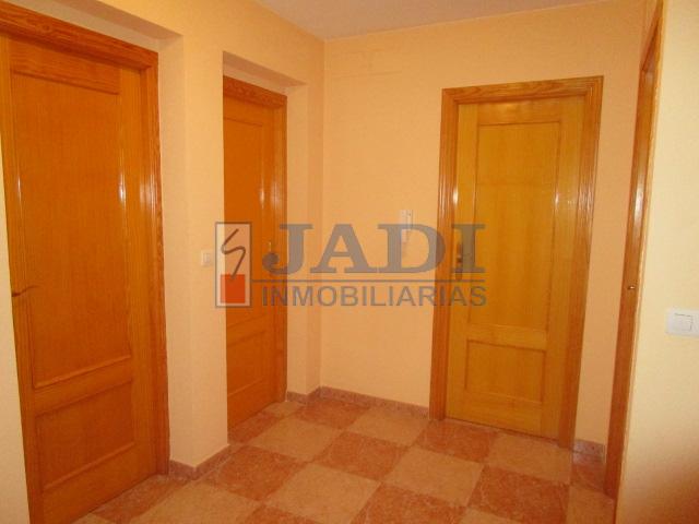 For sale of house in Valdepeñas