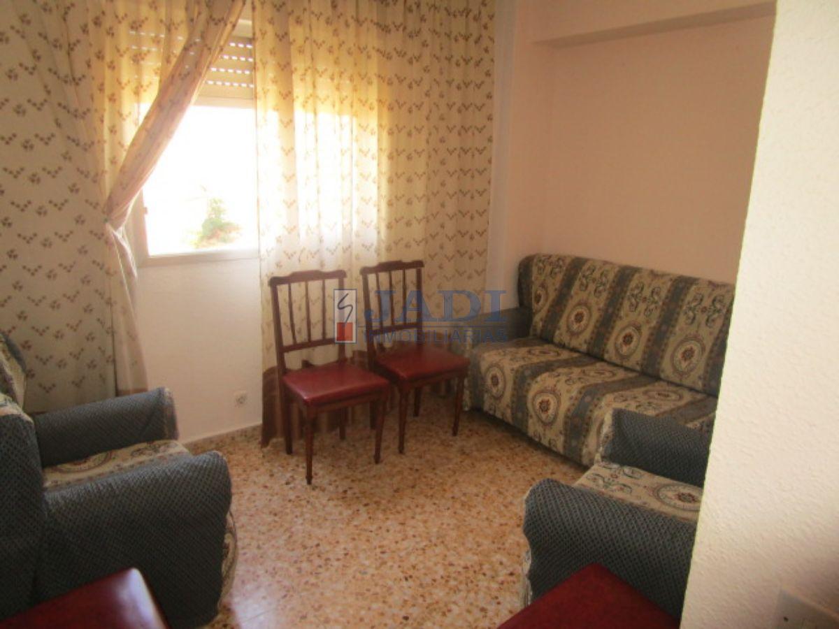 For sale of flat in Valdepeñas