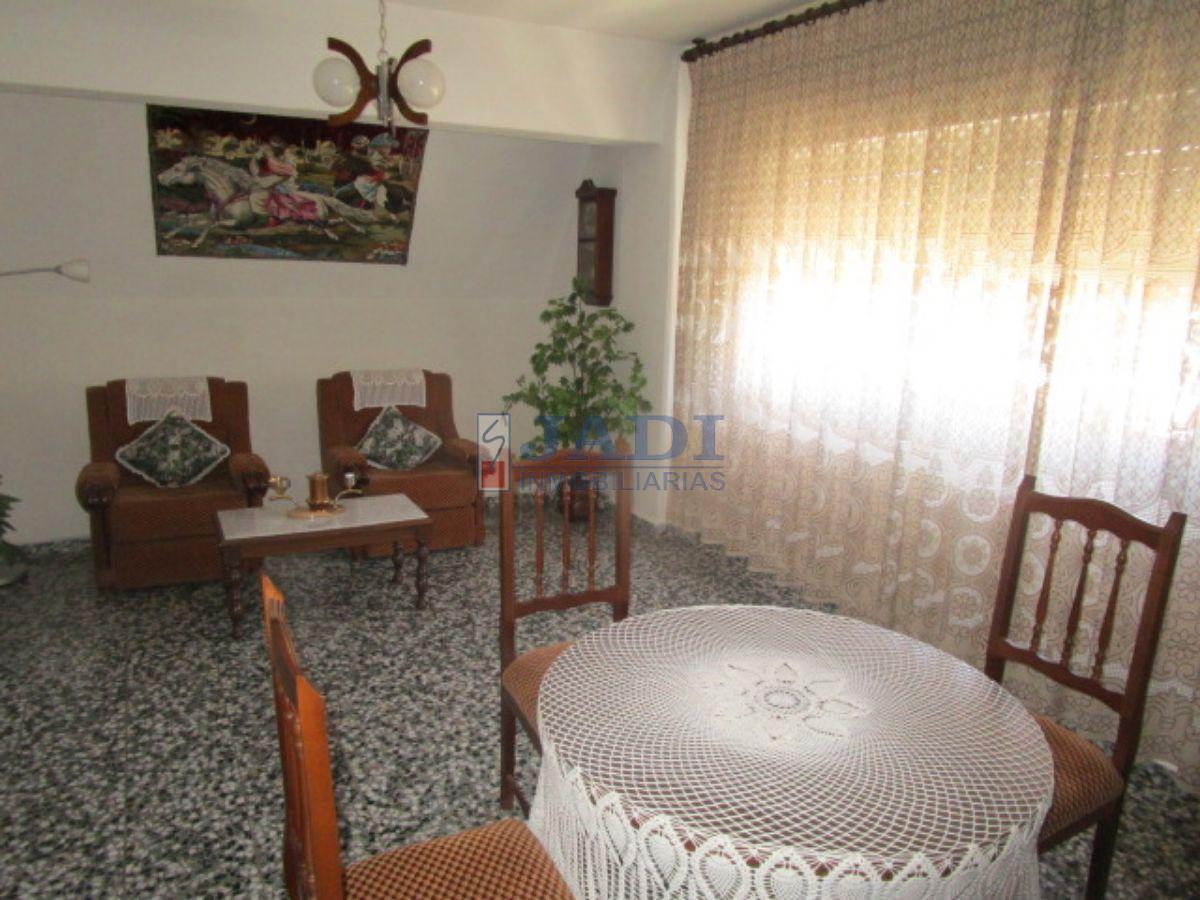 For sale of flat in Valdepeñas