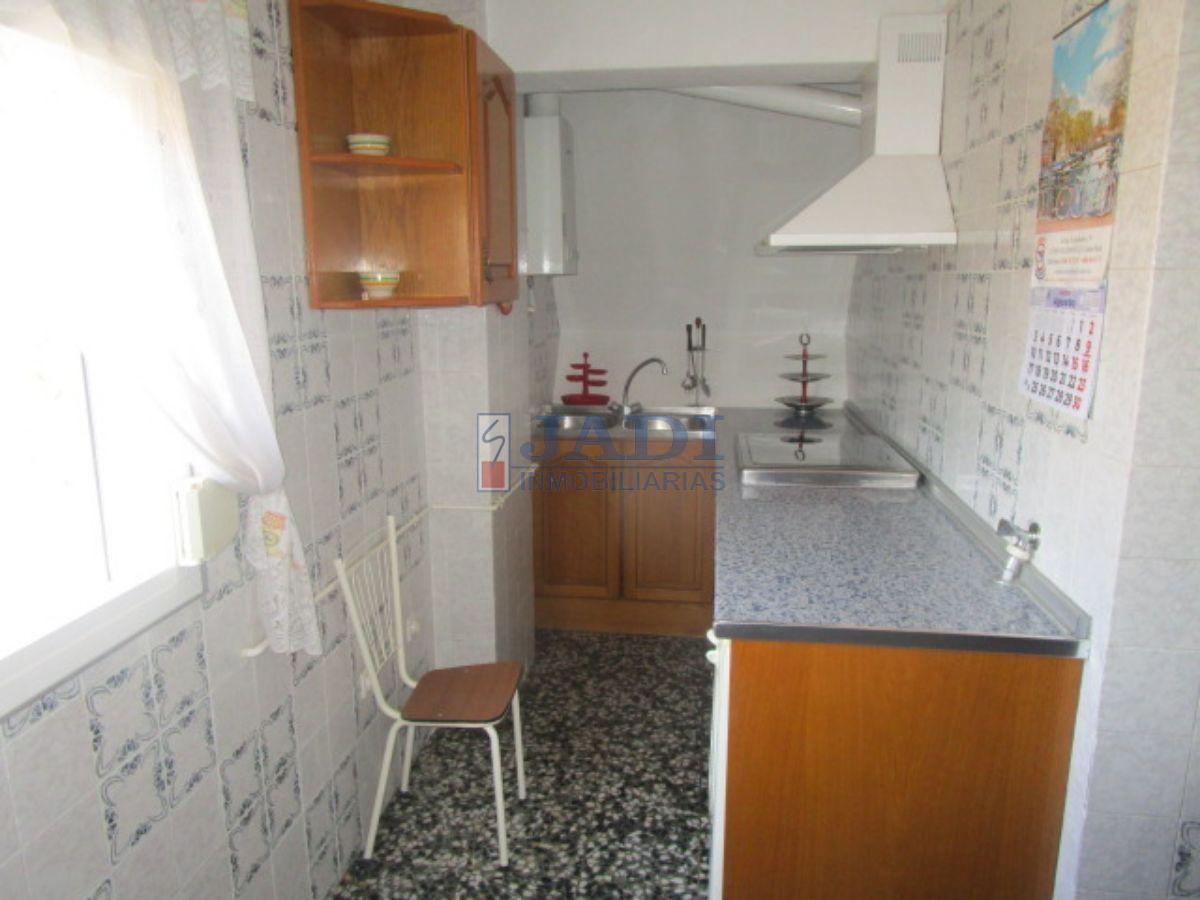 For sale of flat in Valdepeñas